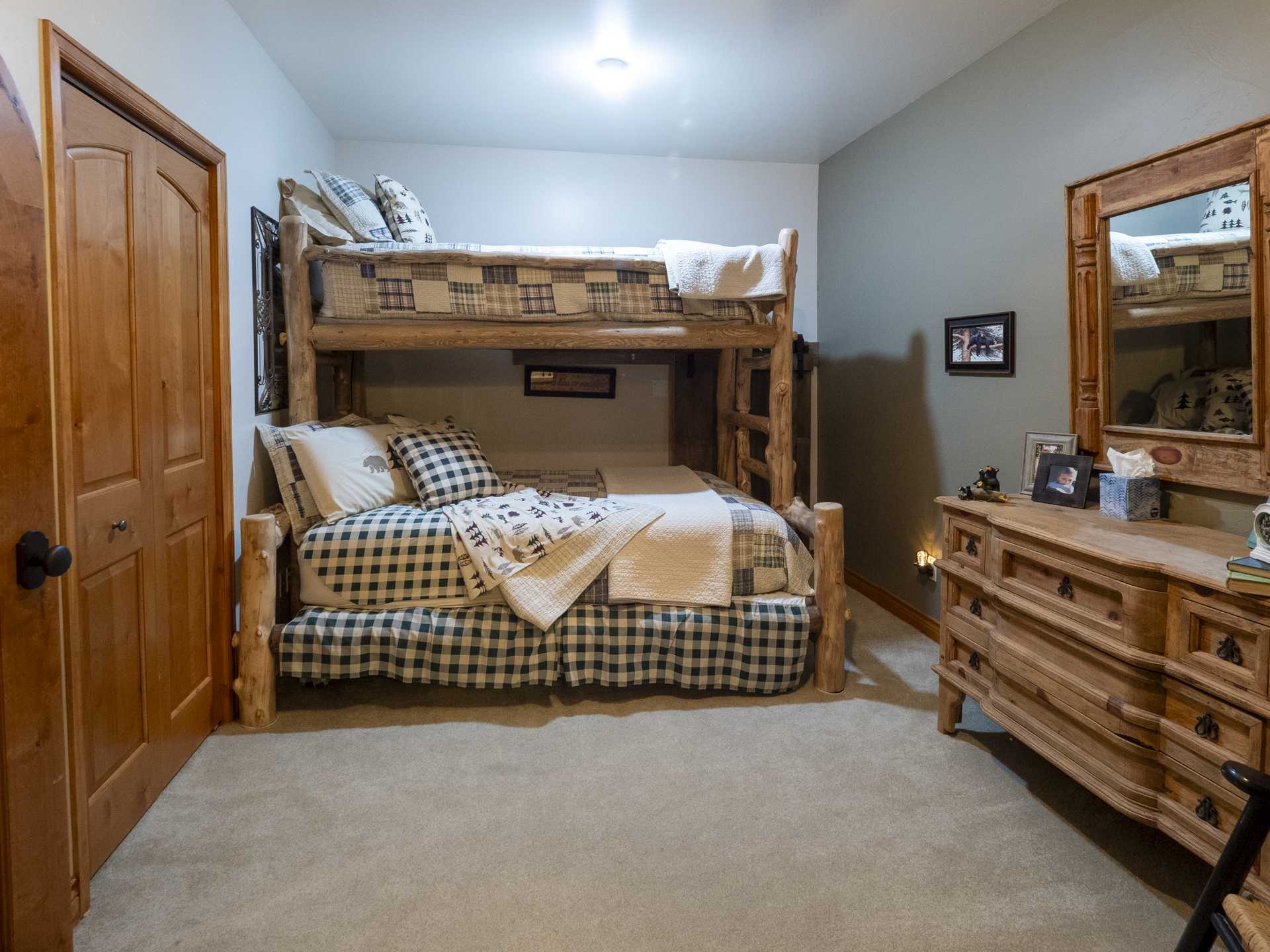 Downstairs bunk bedroom