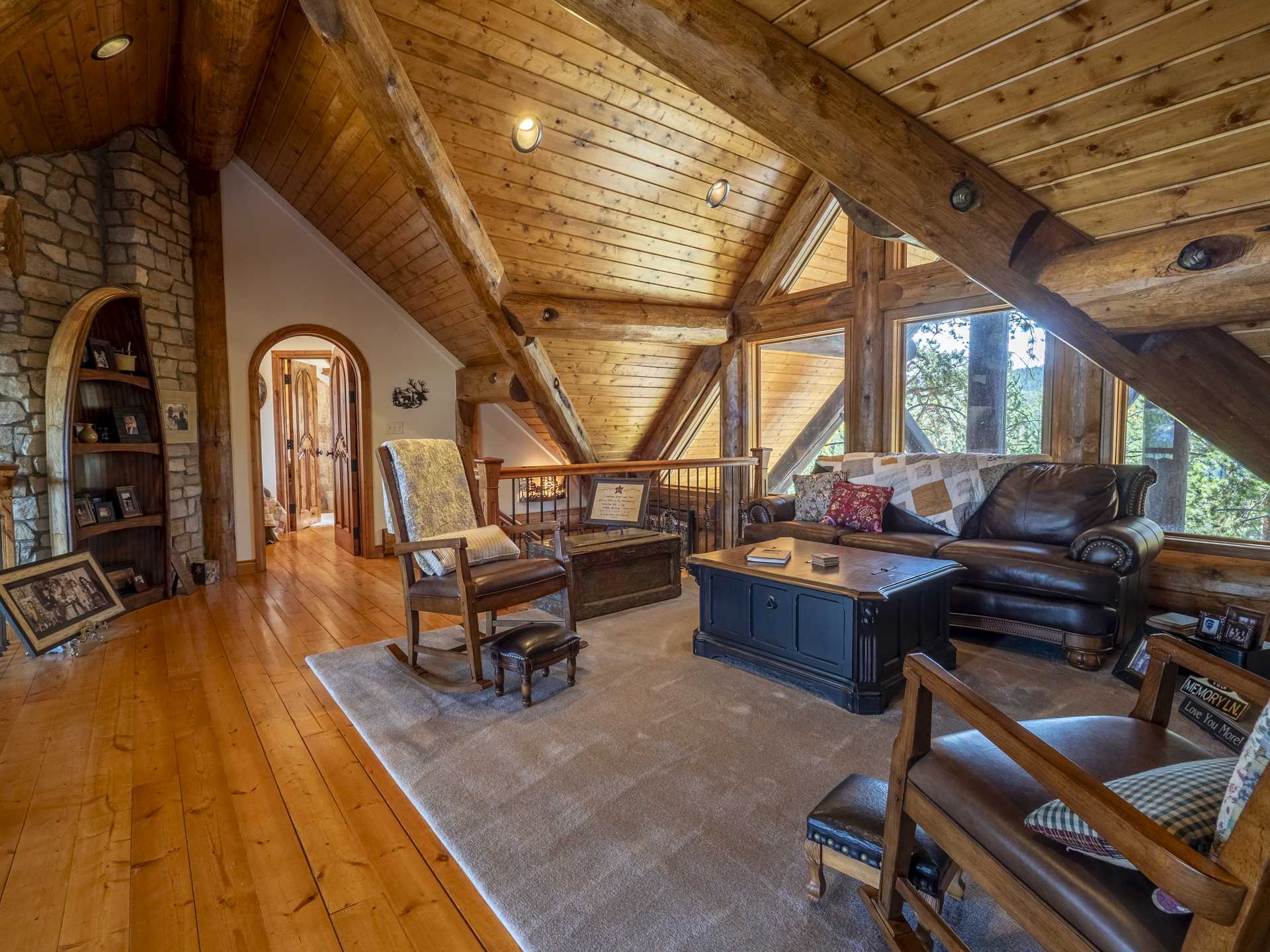 Sitting loft