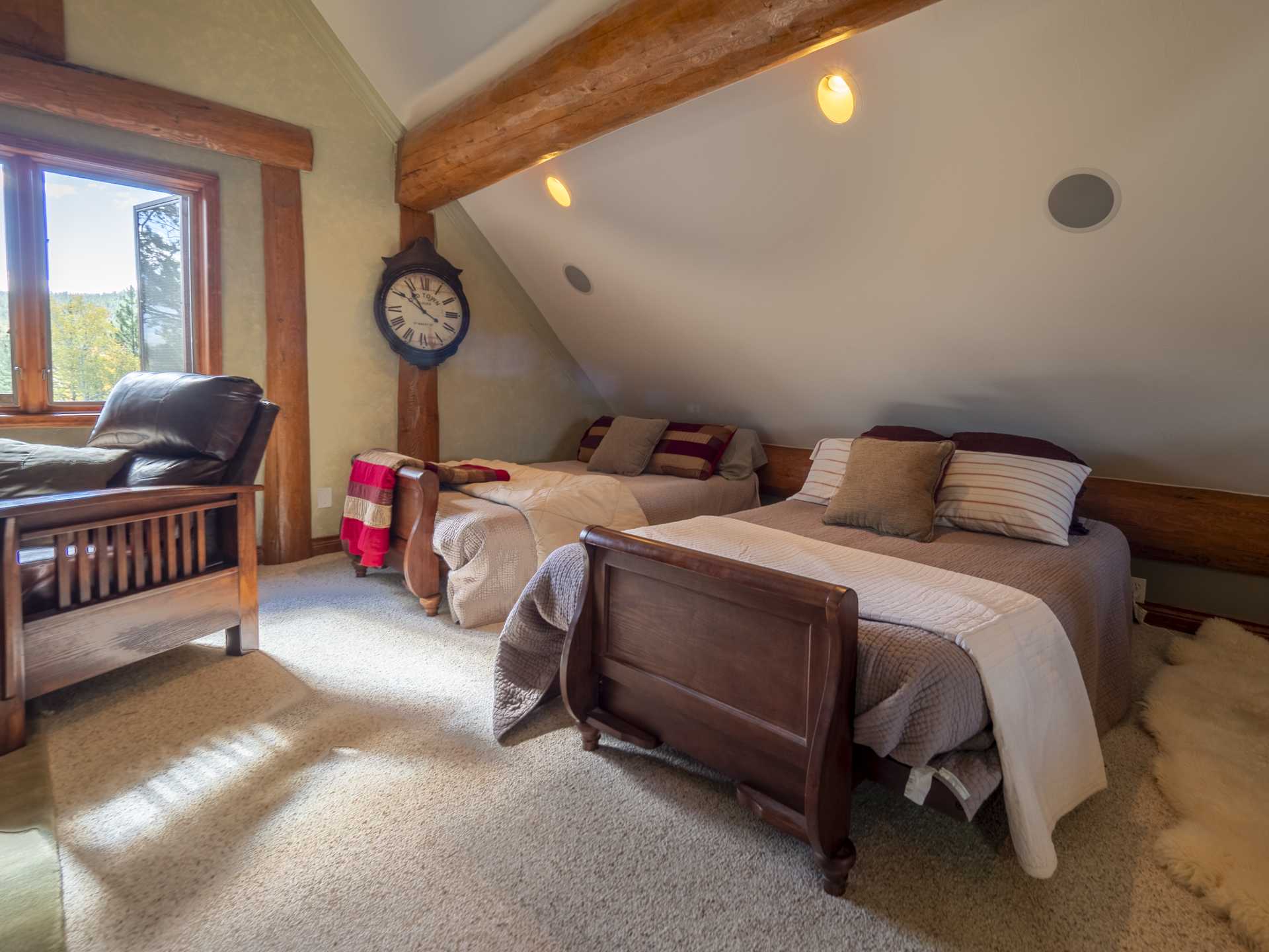 Bonus room with 3 double beds